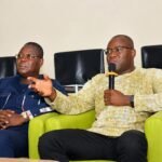 Roland Achille SOW présente le projet FASOCODE-X au ministre Aboubakar NACANABO à Bobo-Dioulasso