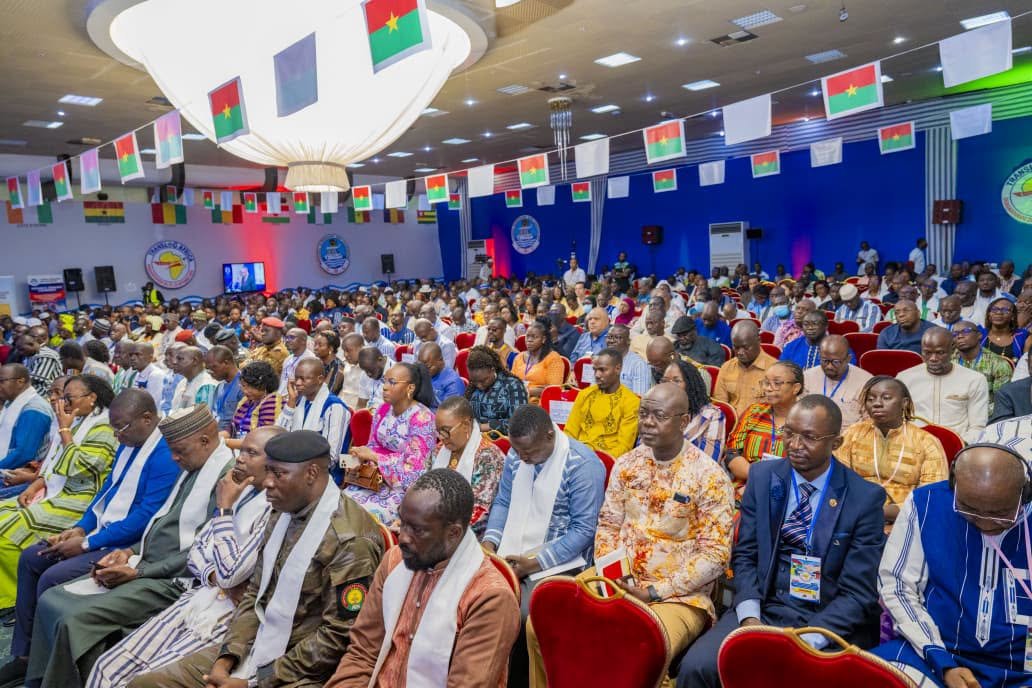 Ministres et experts des transports africains réunis à Ouagadougou pour TRANSLOG AFRICA 2026.