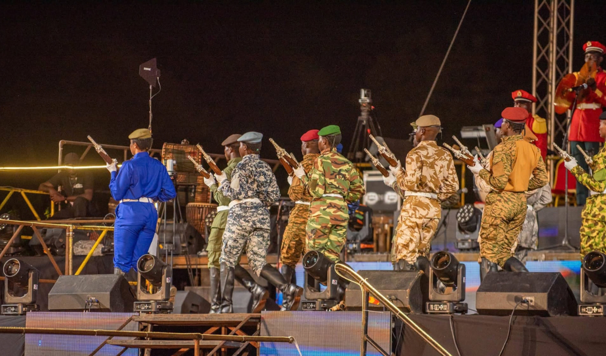 Hommage aux forces combattantes lors de la Nuit de la RPP à Ouagadougou